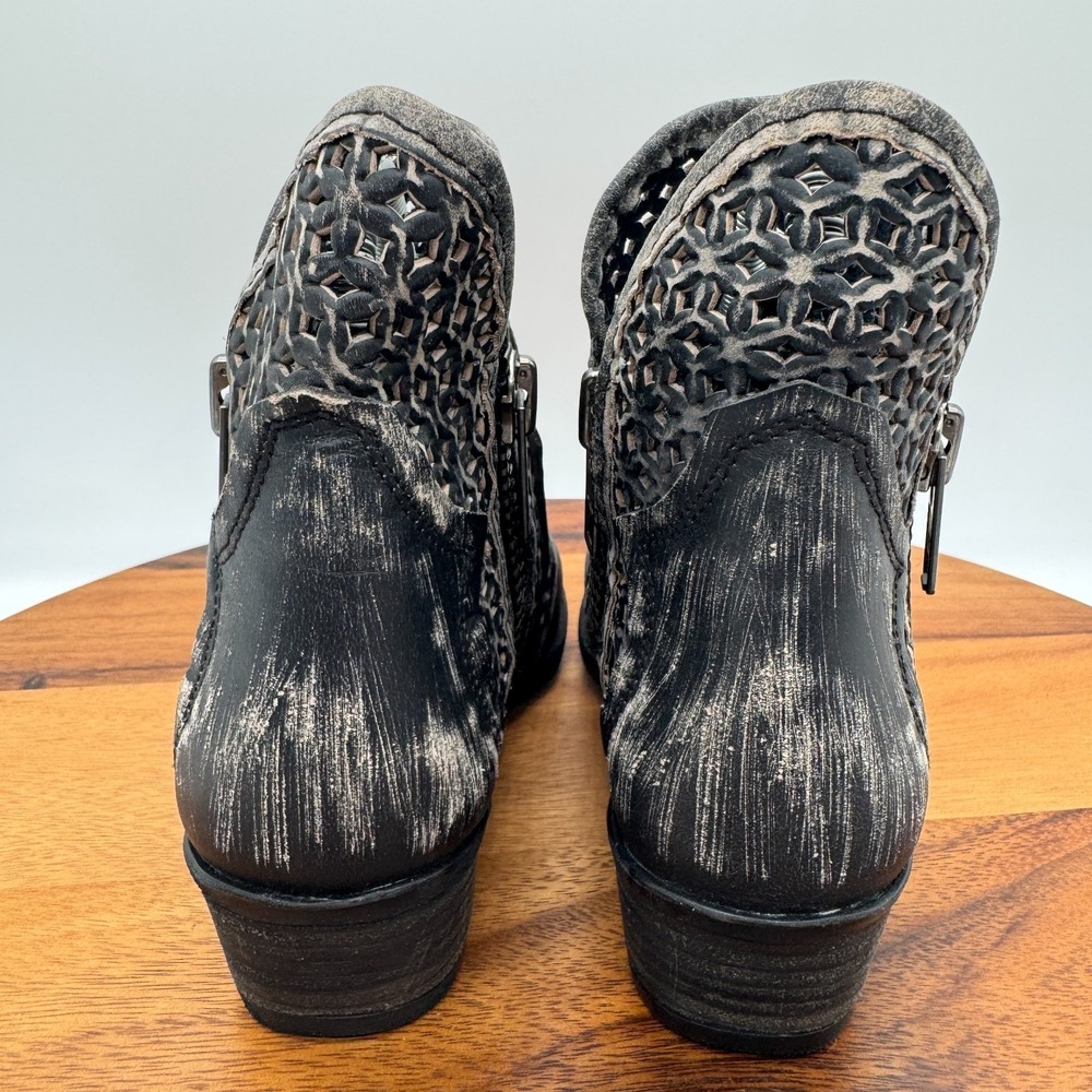 Circle G Western Boots Womens 6.5 Short Cut Out Ankle Booties Distressed Black - Picture 5 of 10